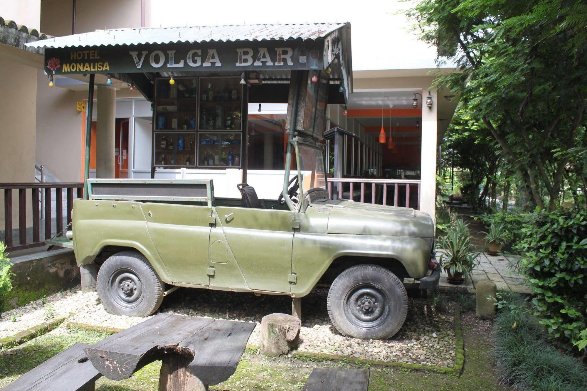 Hotel Monalisa Chitwan Sauraha Exterior photo